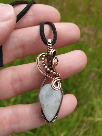 White moonstone mini pendant