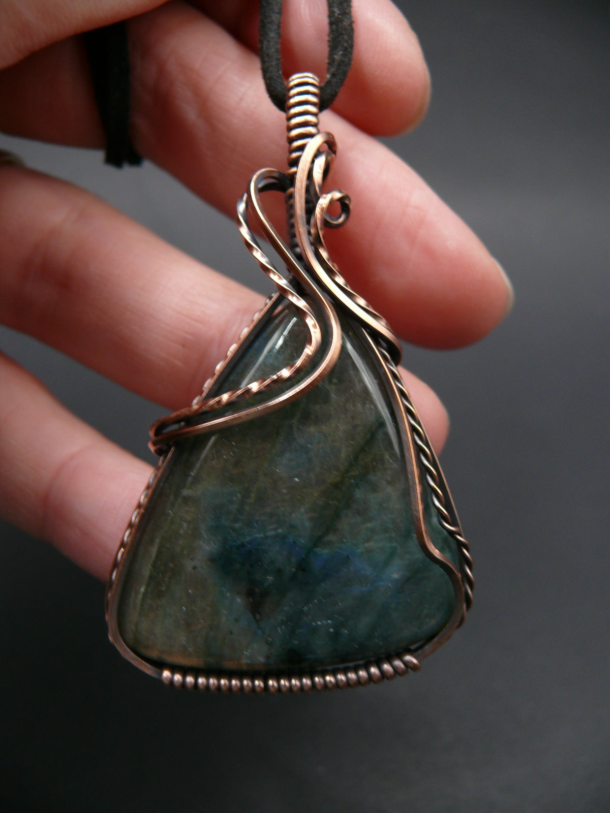 Antique style large labradorite gemstone pendant