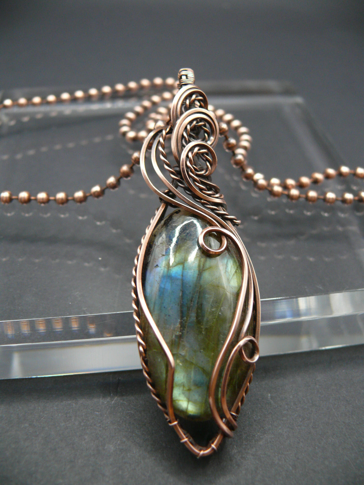 Handcrafted labradorite beauty copper wire necklace