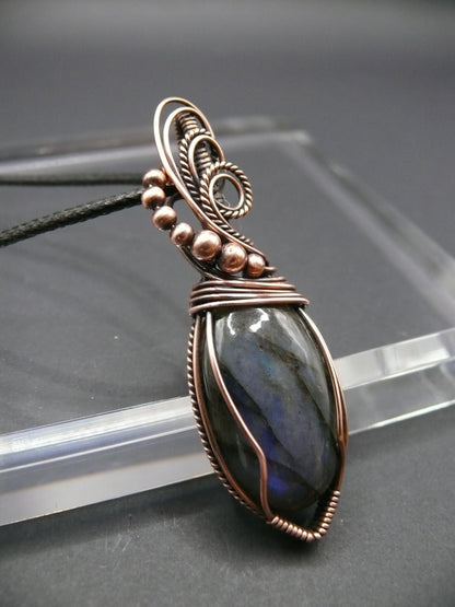 Elegant labradorite gemstone pendant in antiqued copper