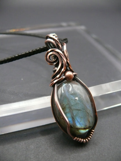 Wire wrapped mini labradorite pendant necklace