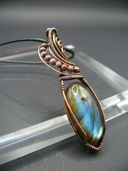 Labradorite pendant