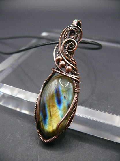 Rustic wire wrapped labradorite pendant