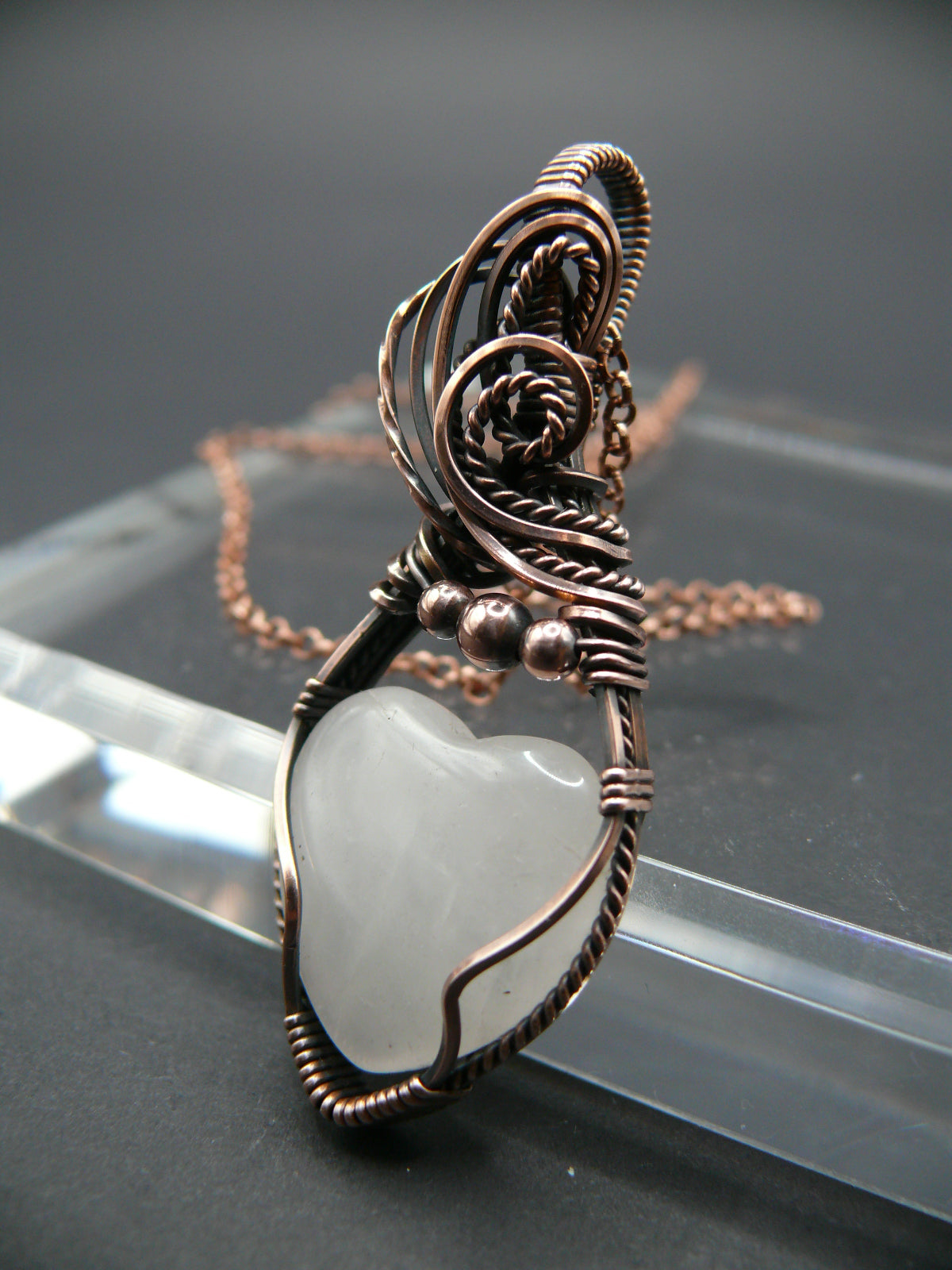 Heart shaped pink rose quartz gemstone pendant