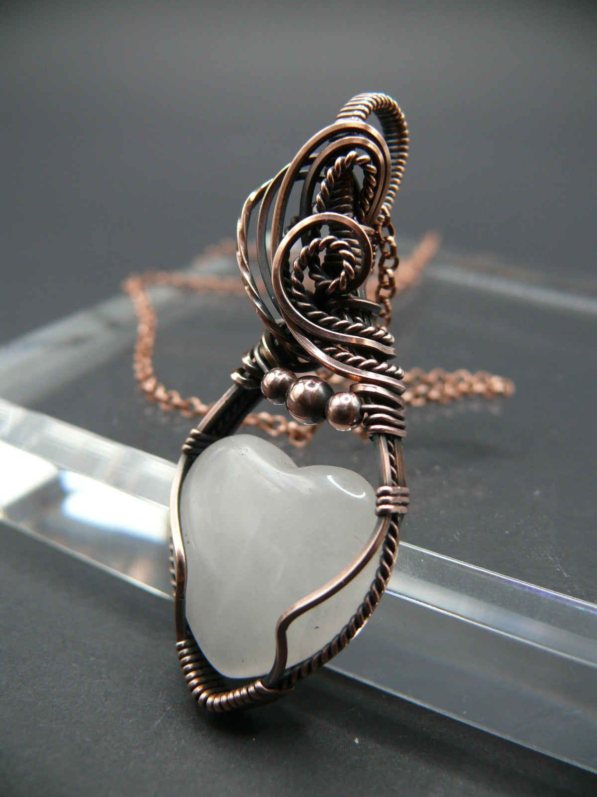 Heart shaped pink rose quartz gemstone pendant