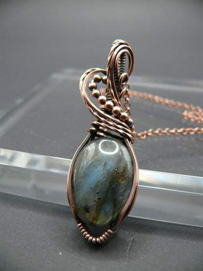 Blue labradorite gemstone necklace