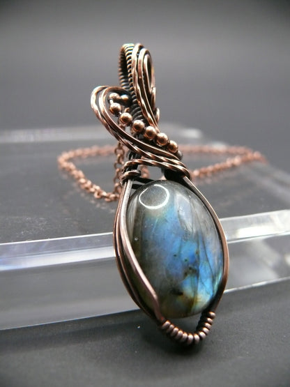 Blue labradorite gemstone necklace