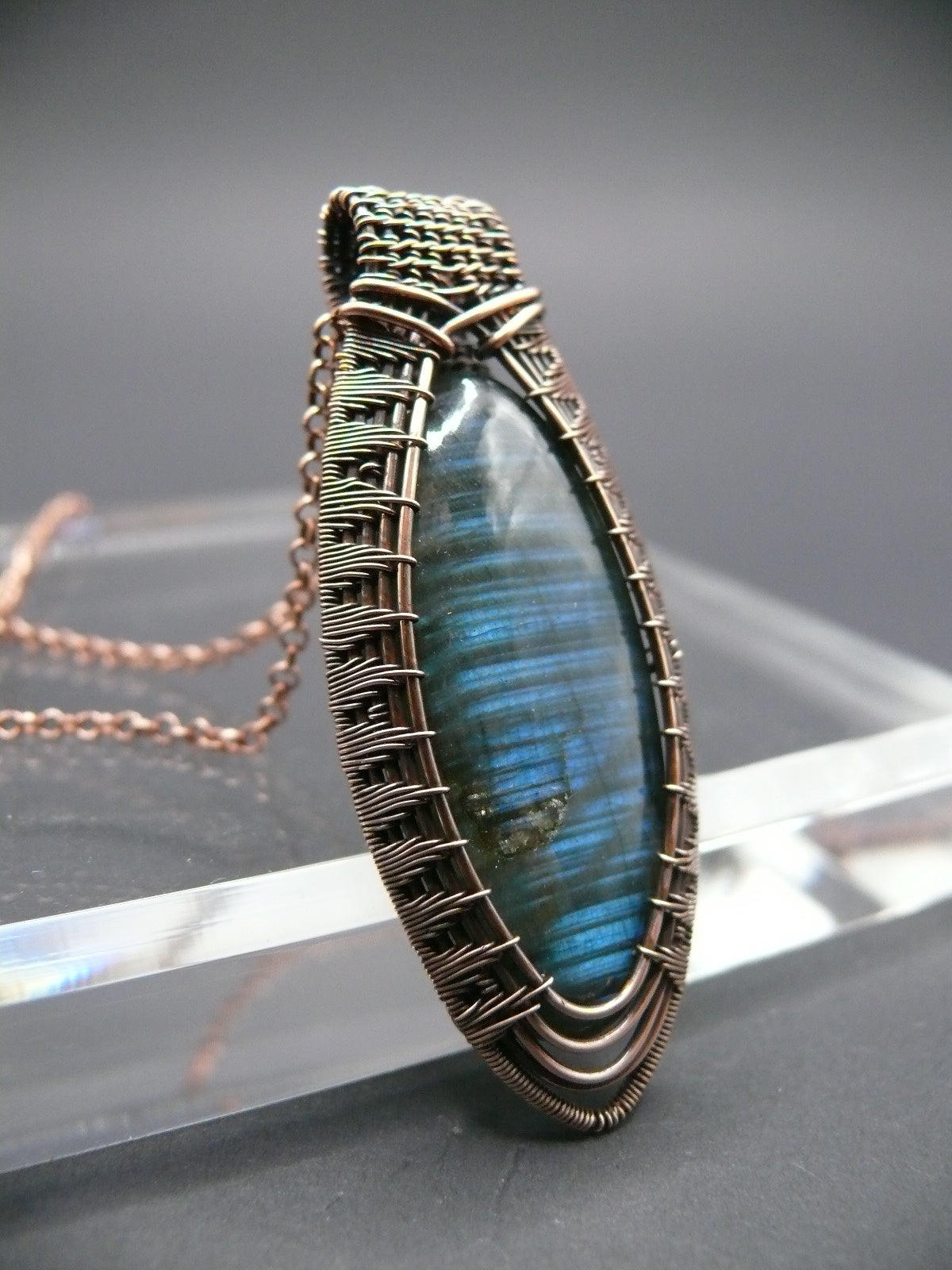 Wire weaved mystical blue labradorite pendant necklace