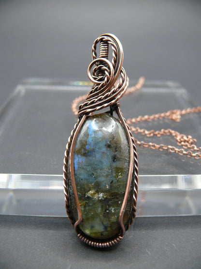 Handcrafted blue glow labradorite beauty copper wire pendant