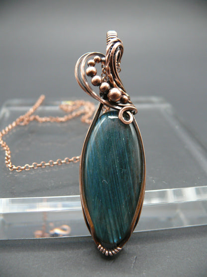 Blue labradorite gemstone statement necklace