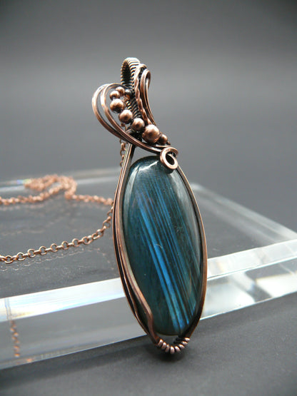 Blue labradorite gemstone statement necklace