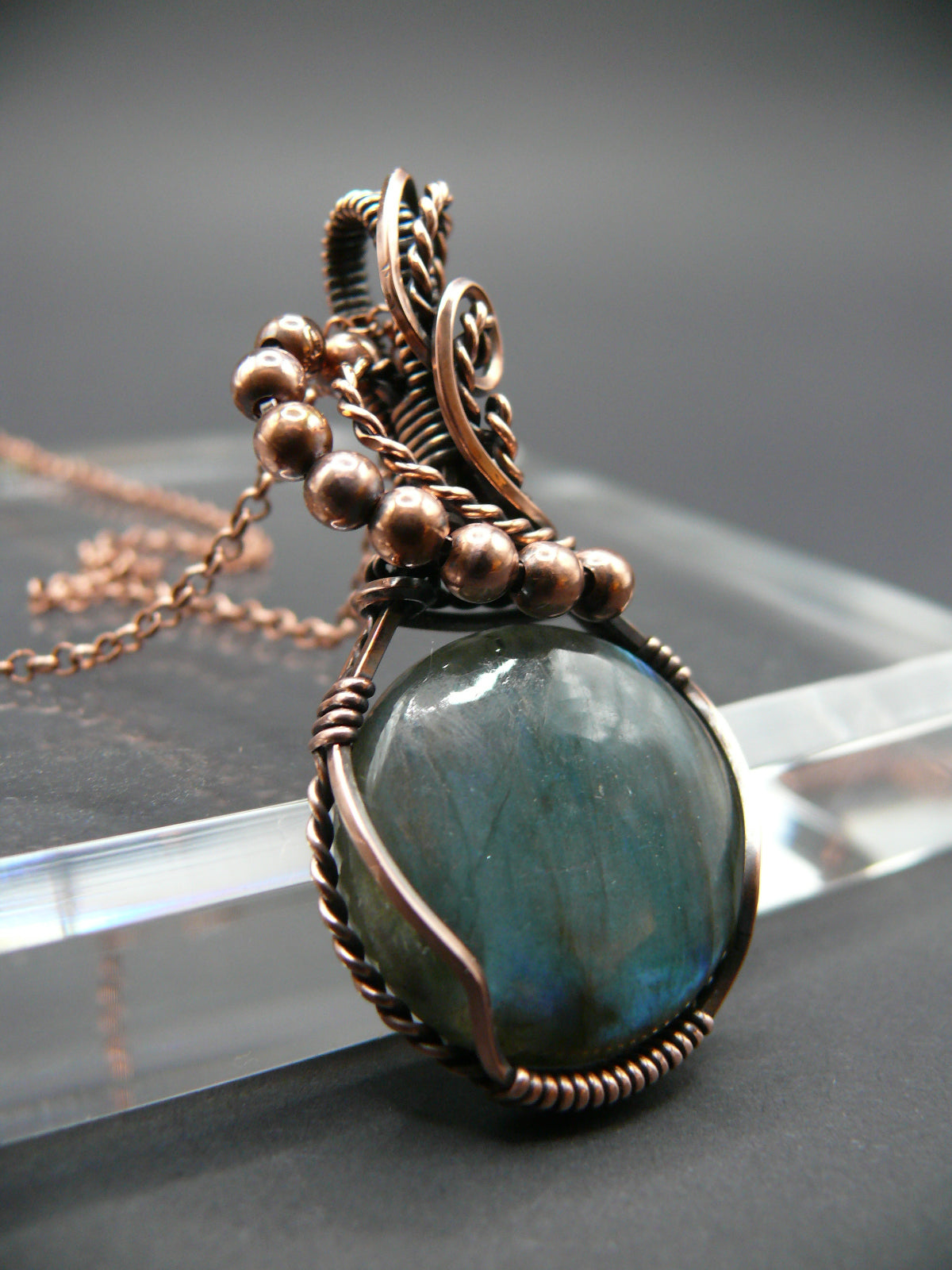 Boho style round labradorite gemstone pendant