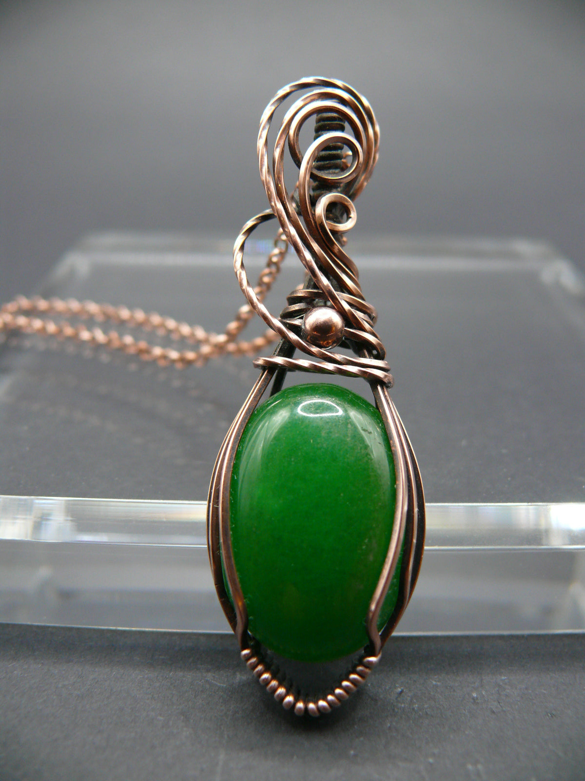 Handmade green jade necklace in copper