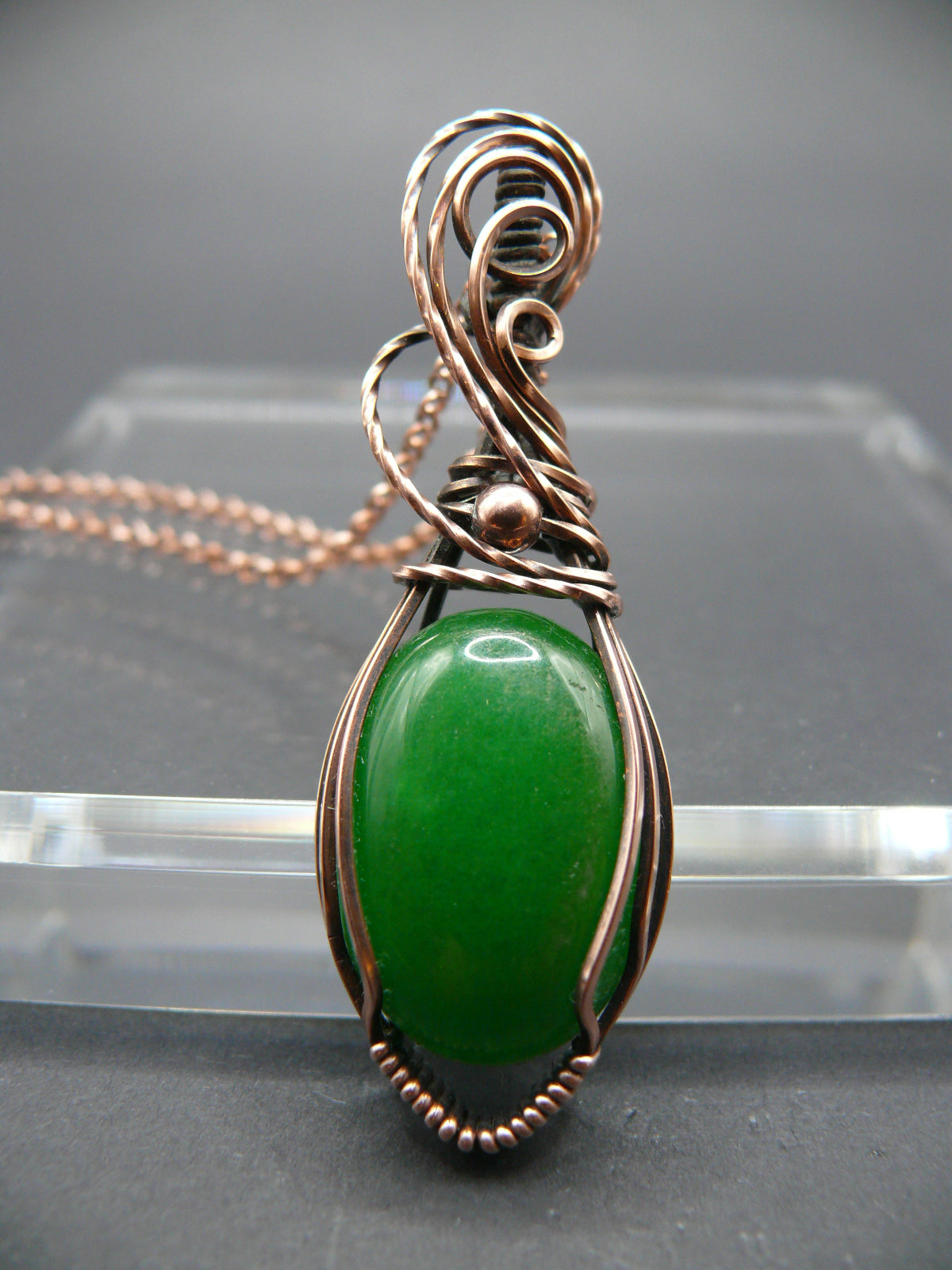 Handmade green jade necklace in copper