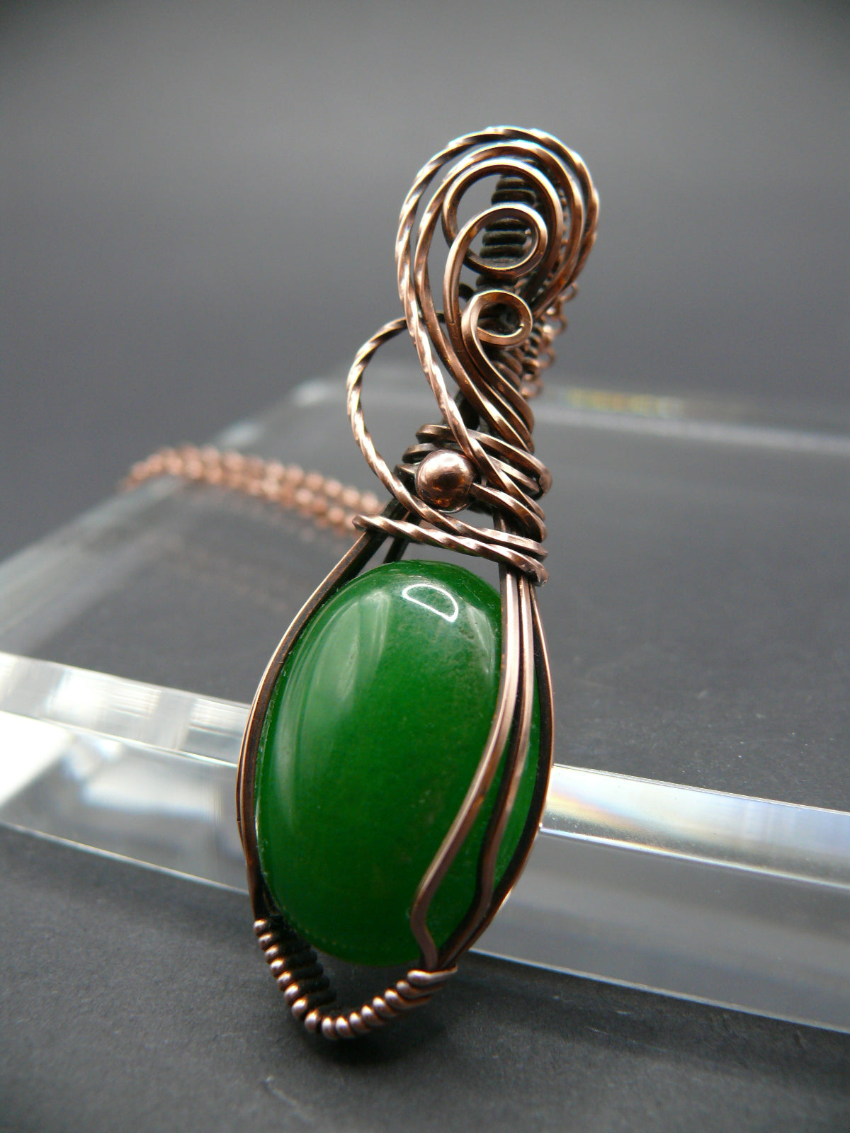 Handmade green jade necklace in copper