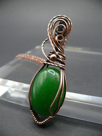 Handmade green jade necklace in copper