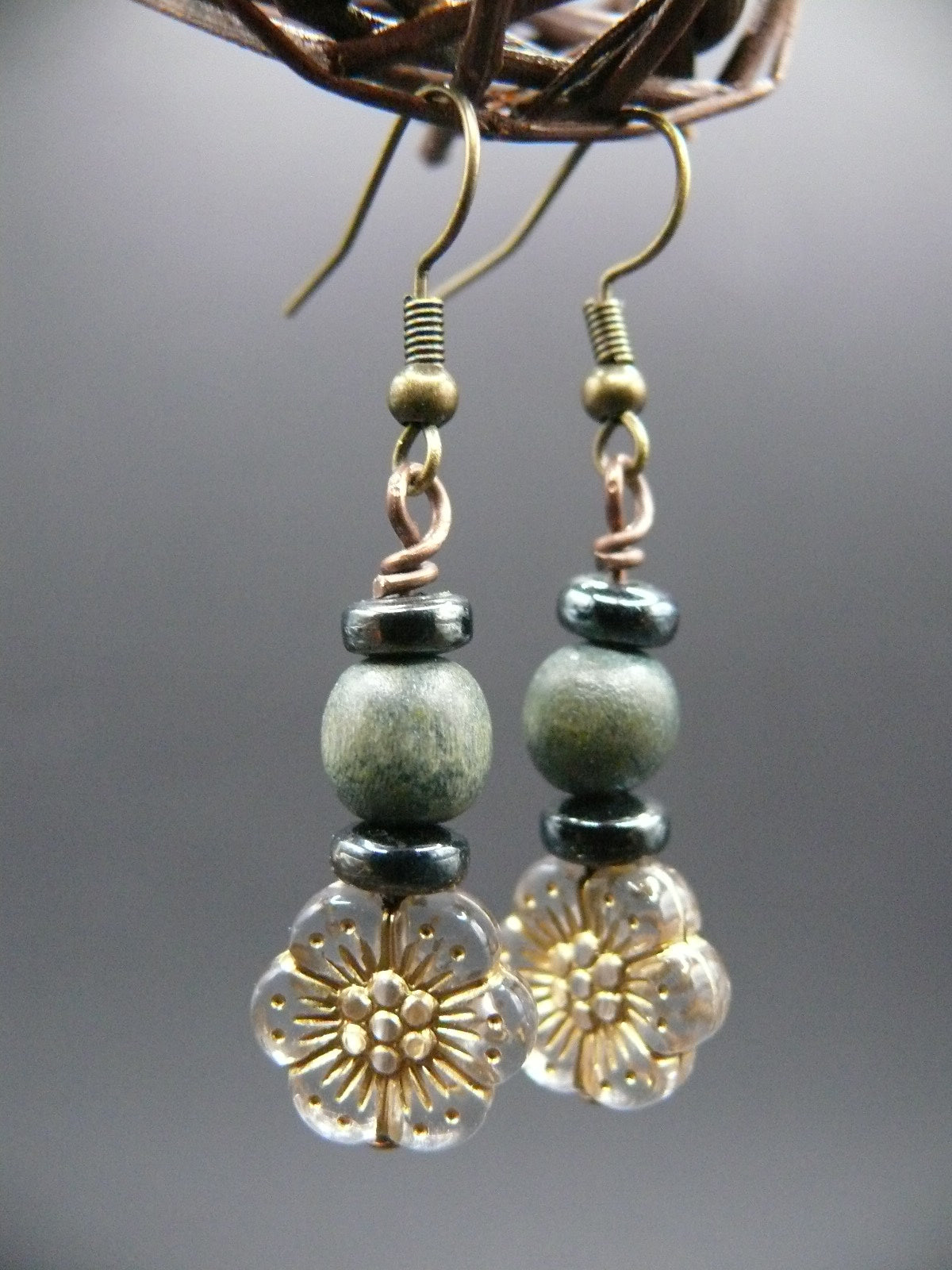 Beaded flower design dangle earrings