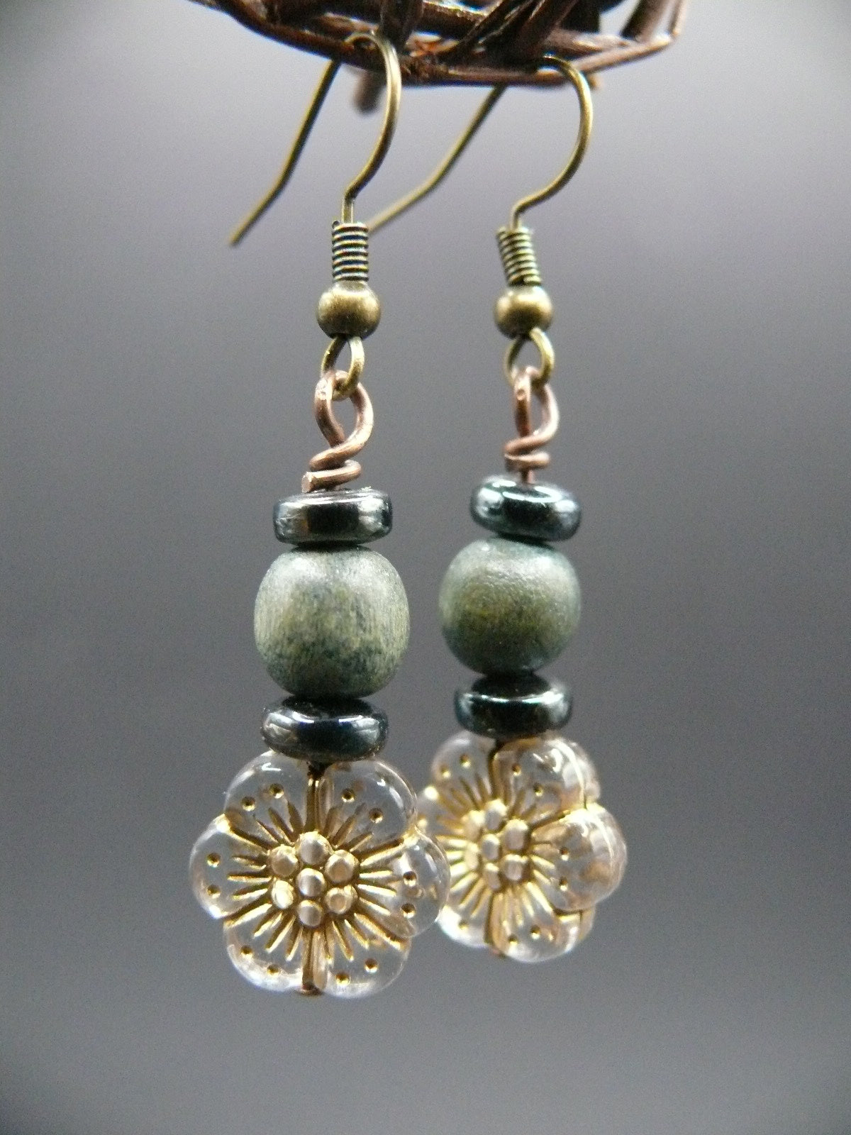 Beaded flower design dangle earrings