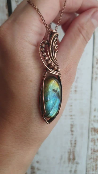 Labradorite pendant