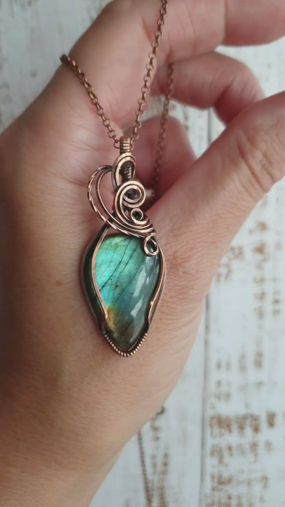 Bohemian style wire wrapped labradorite necklace